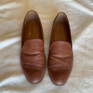 Camel almond toe loafers sz 9